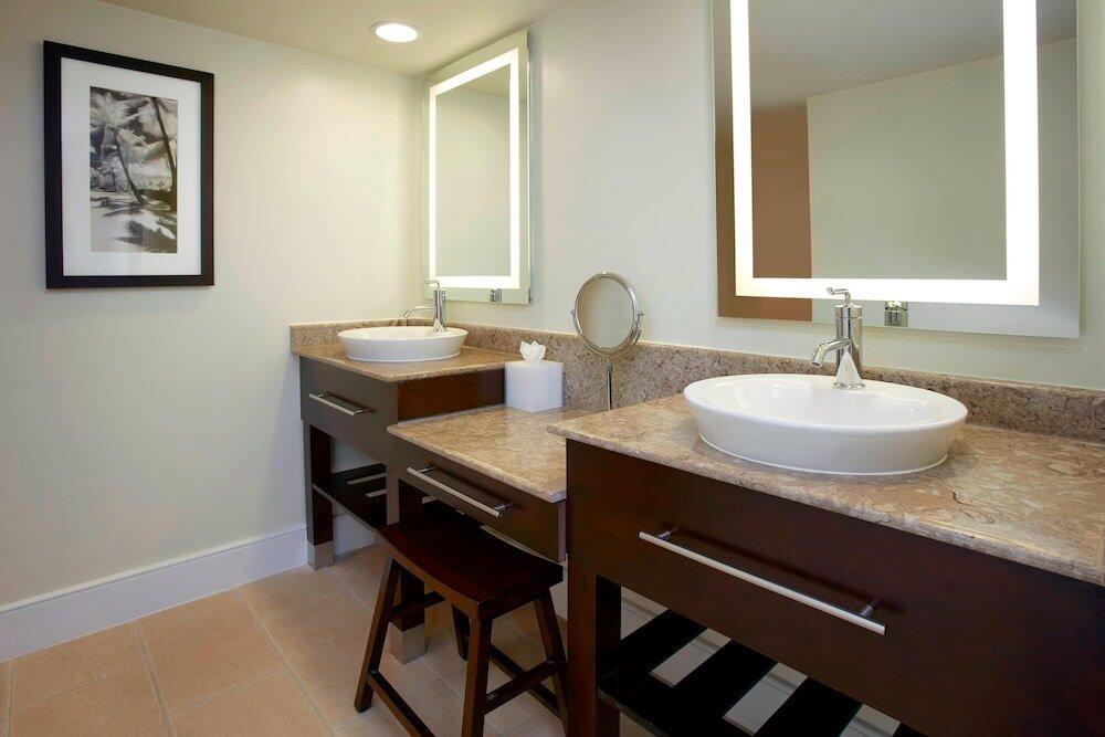 Bathroom – Resort Aruba Marriott Resort &amp;amp; Stellaris Casino