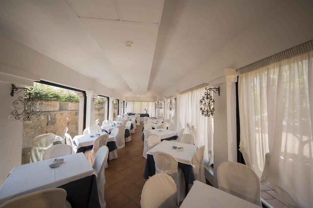 Foto de restauración de Mancini Park Hotel