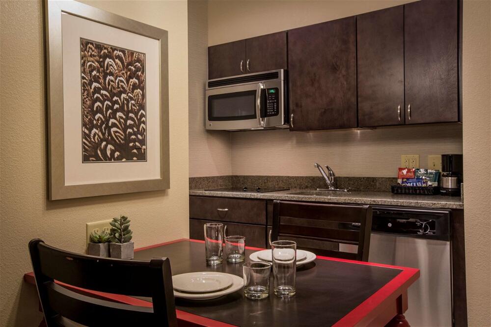 Foto de una habitación de Hotel Homewood Suites by Hilton Charlotte Ballantyne Area