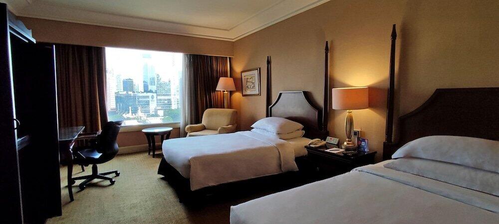Foto de una habitación de Hotel ARTOTEL Suites Mangkuluhur Jakarta