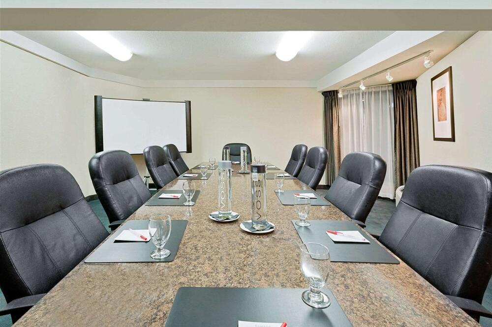 Foto de los servicios de Hotel Ramada by Wyndham Kamloops