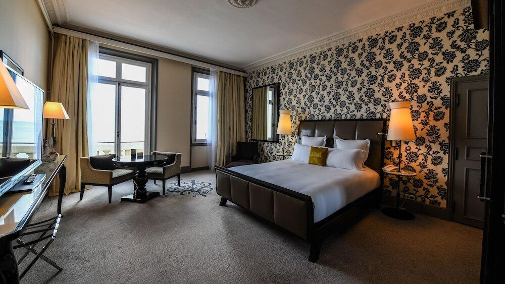 Foto de una habitación de Le Grand Hôtel Cabourg - MGallery