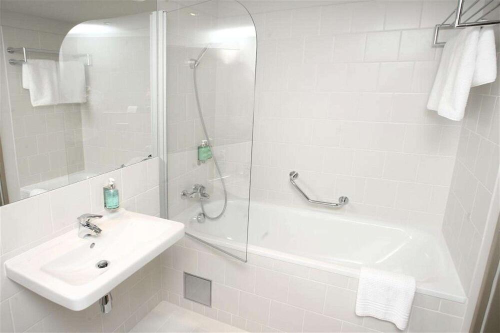 Foto general de Leonardo Hotel Exeter - Formerly Jurys Inn