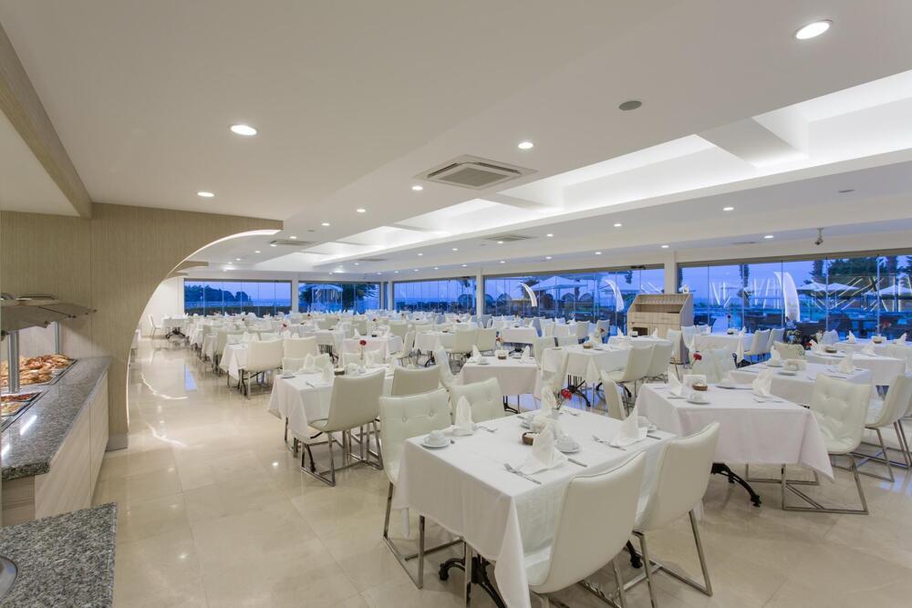 Foto general de Falcon Hotel