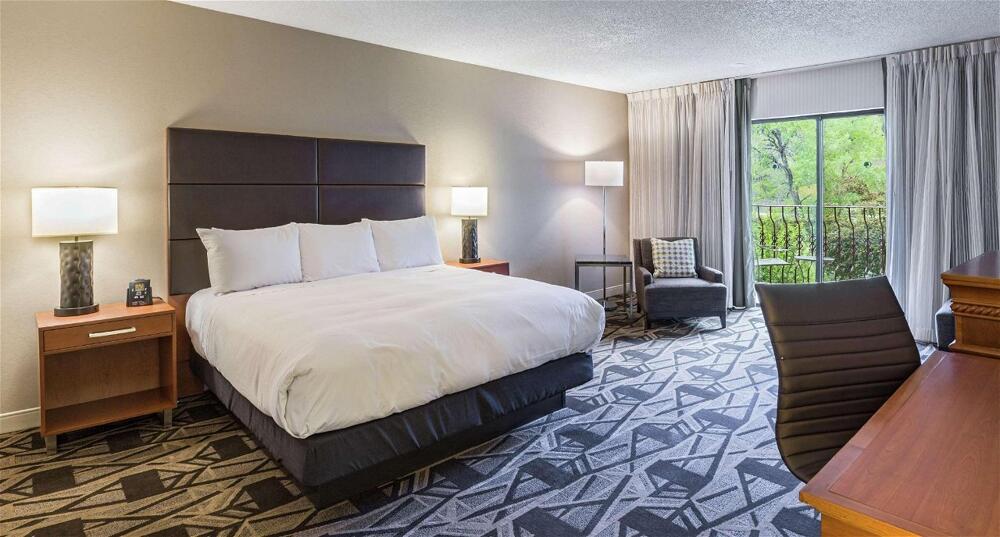 Foto de una habitación de Hotel DoubleTree by Hilton Durango