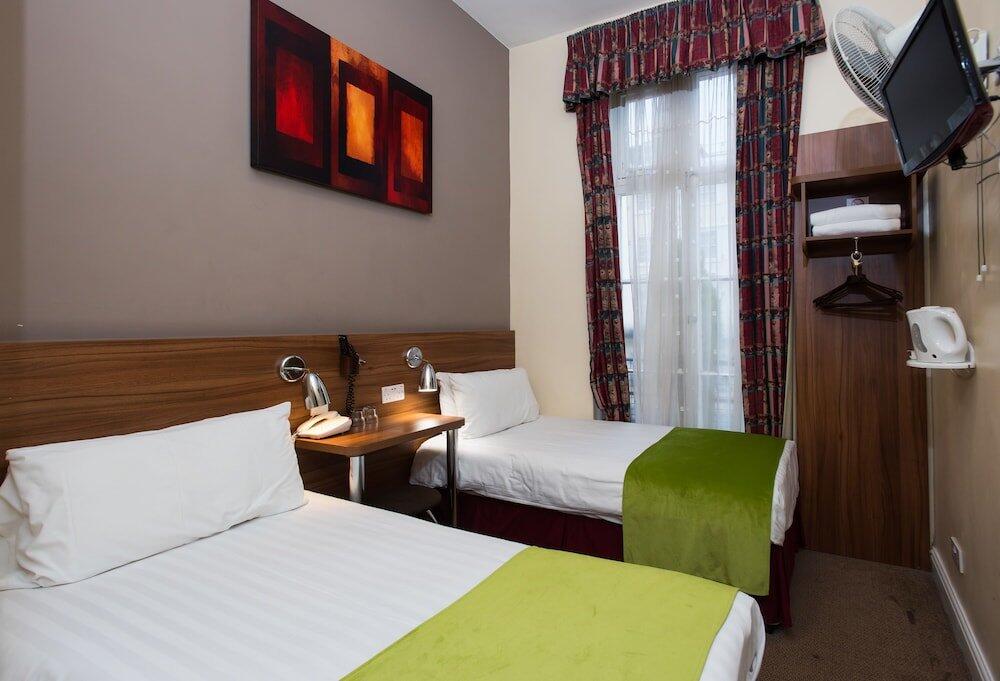 Foto de una habitación de Dover Hotel - B&amp;amp;B
