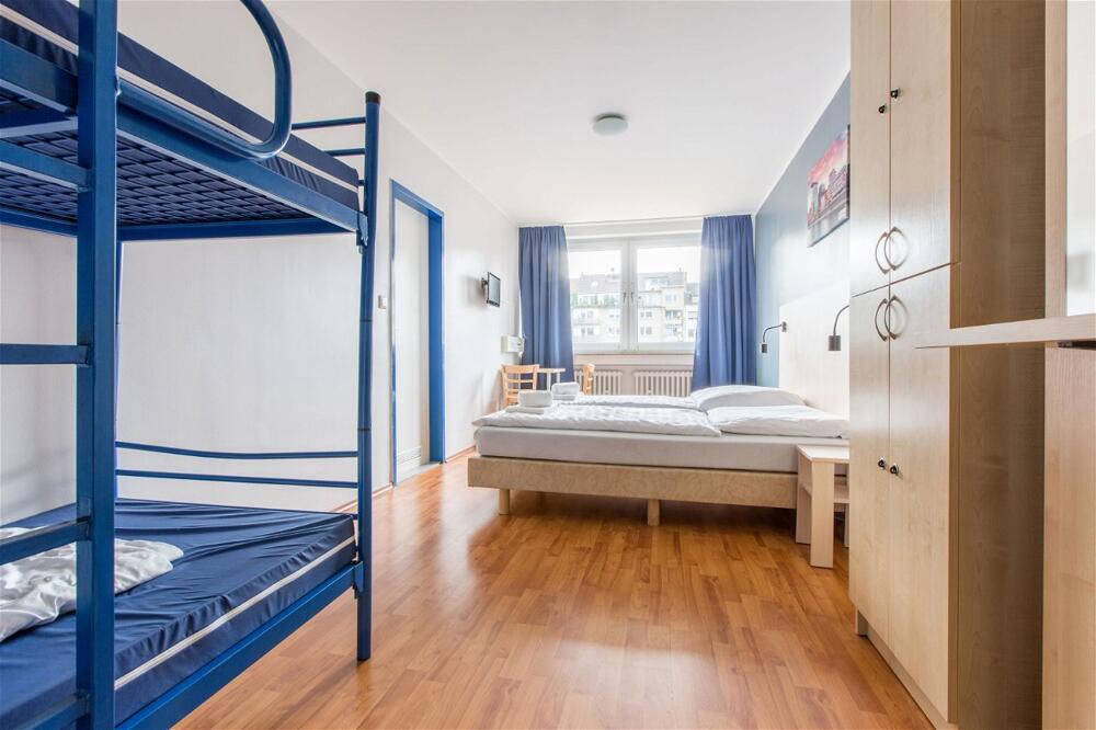 Foto de una habitación de Hotel a&amp;amp;o Düsseldorf Hauptbahnhof
