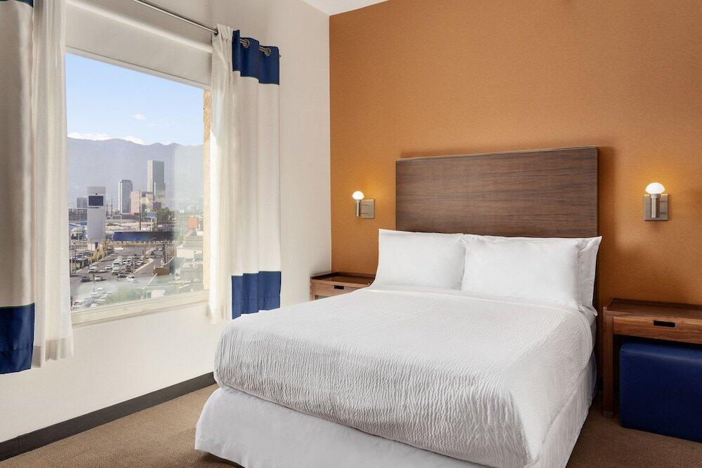 Foto de una habitación de Hotel Four Points by Sheraton Galerias Monterrey