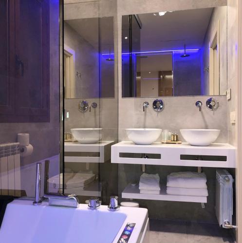 Foto de una habitación de Villa de Plan Apartments&amp;amp;Suites