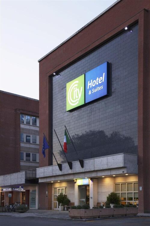 Foto general de City Hotel &amp;amp; Suites