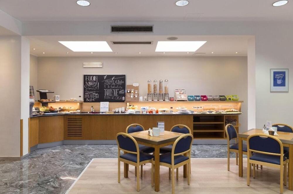 Foto general de City Hotel &amp;amp; Suites