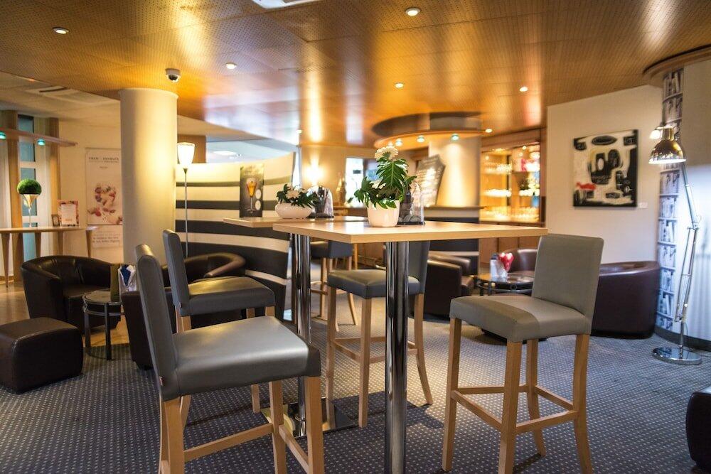 Foto de restauración de Hotel Mercure Angers Centre de Congrès