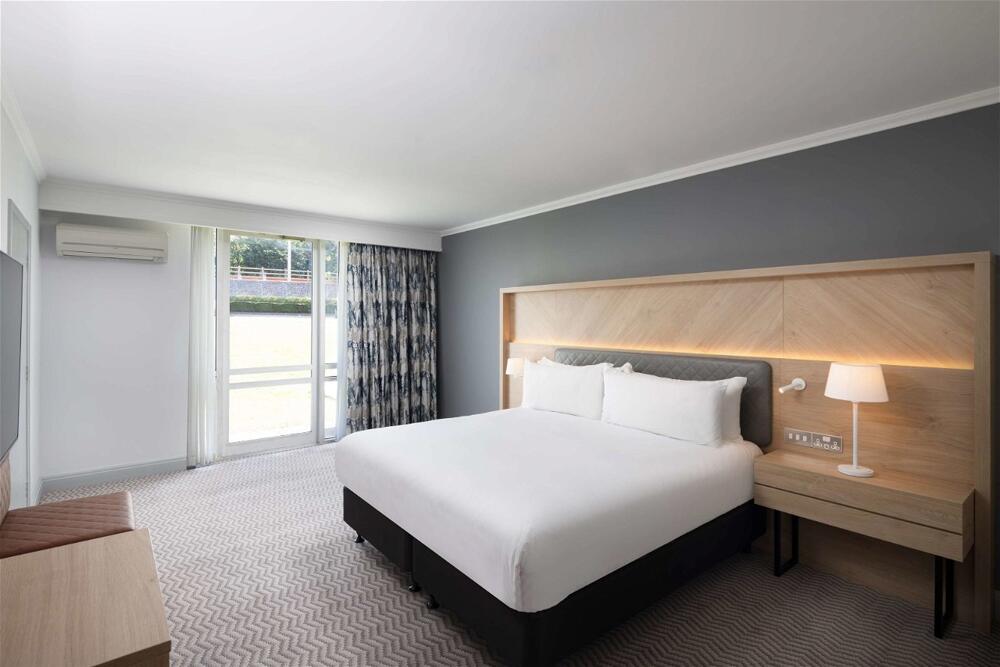 Foto de una habitación de Hilton Northampton Hotel