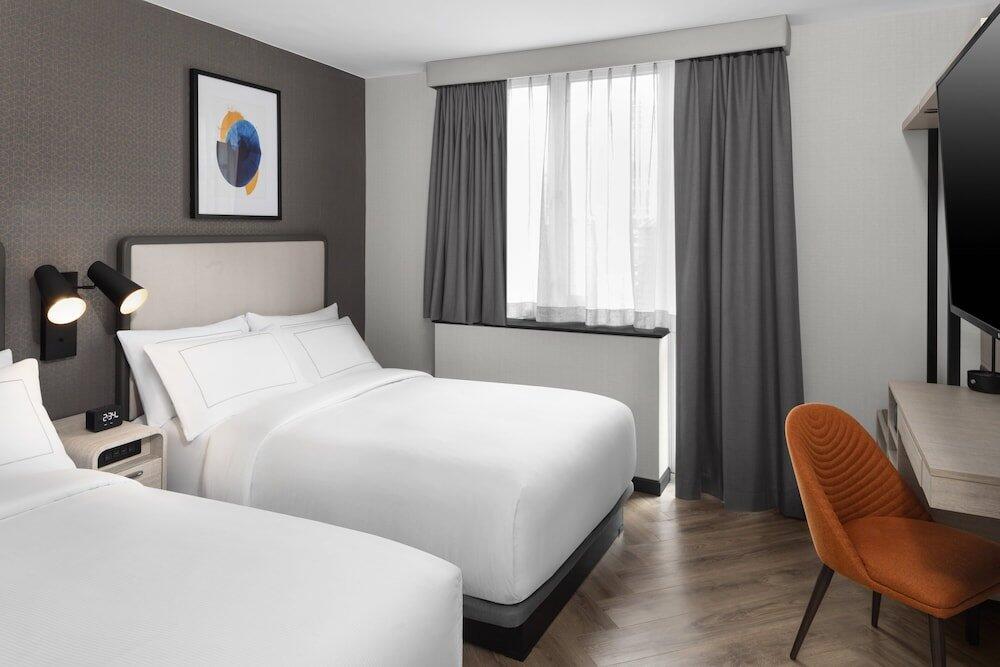 Foto de una habitación de voco Times Square South New York, an IHG Hotel