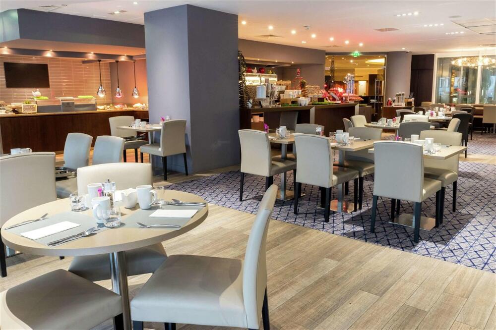 Foto de restauración de Hotel Hilton Paris La Défense