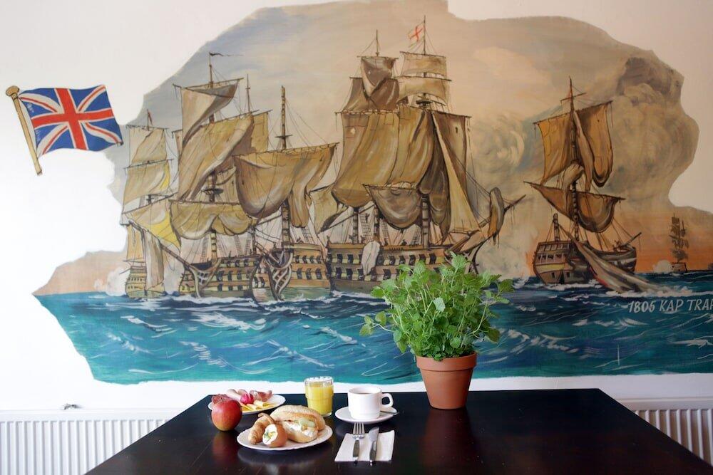 Dining – Hotel a&amp;amp;o Hamburg Reeperbahn