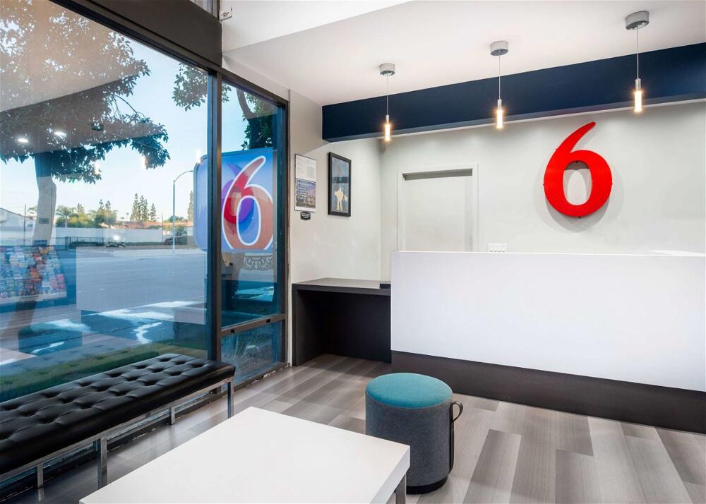 Foto de las zonas nobles de Motel 6 Anaheim, CA - Convention Center