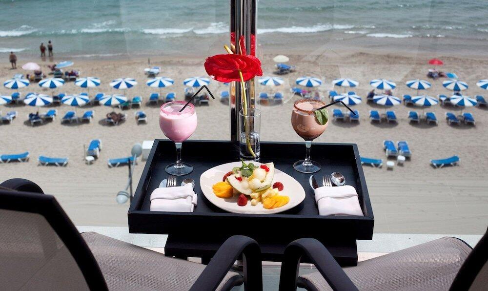 Foto de una habitación de Hotel Allon Mediterrania