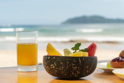 Foto de restauración de Capitán Suizo Beachfront Boutique Hotel