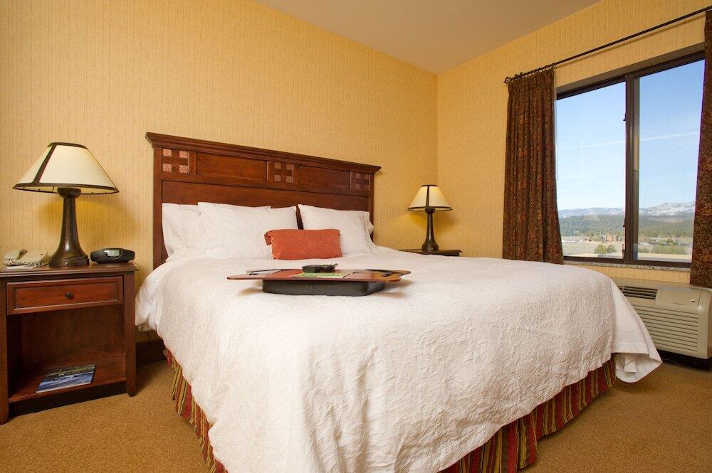 Foto de una habitación de Hotel Hampton Inn &amp;amp; Suites Tahoe-Truckee