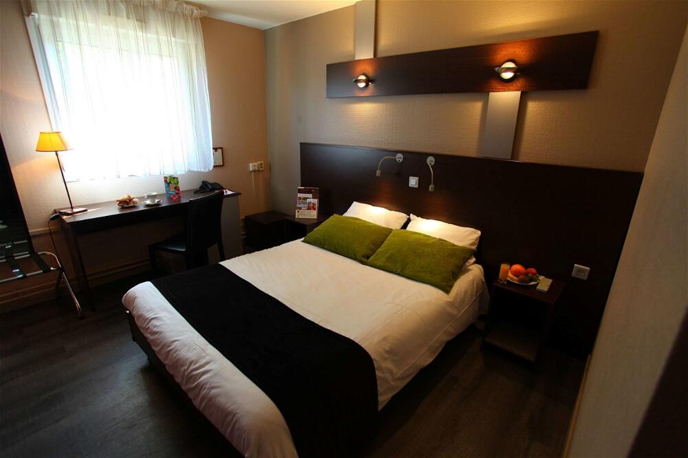 Foto de una habitación de The Originals City, Hôtel Ascotel, Lille Est Grand Stade (Inter-Hotel)