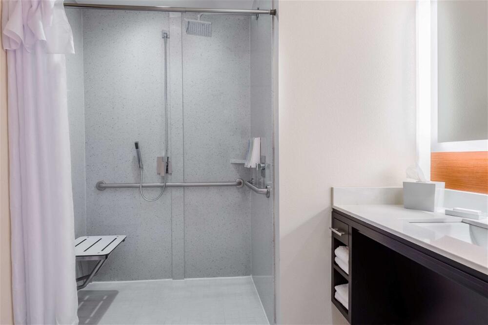Foto del baño de Hotel Home2 Suites by Hilton Atlanta Downtown