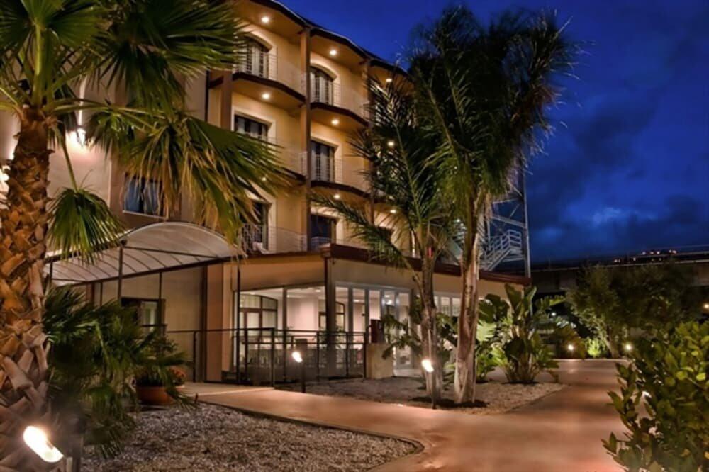 Foto del exterior de Viola Palace Hotel