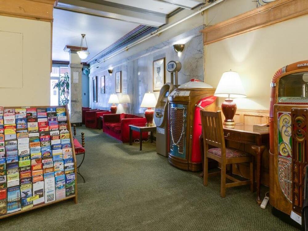 Foto de las zonas nobles de Aida Plaza Hotel