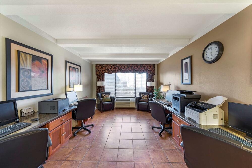 Foto de los servicios de Best Western Plus Madison-Huntsville Hotel