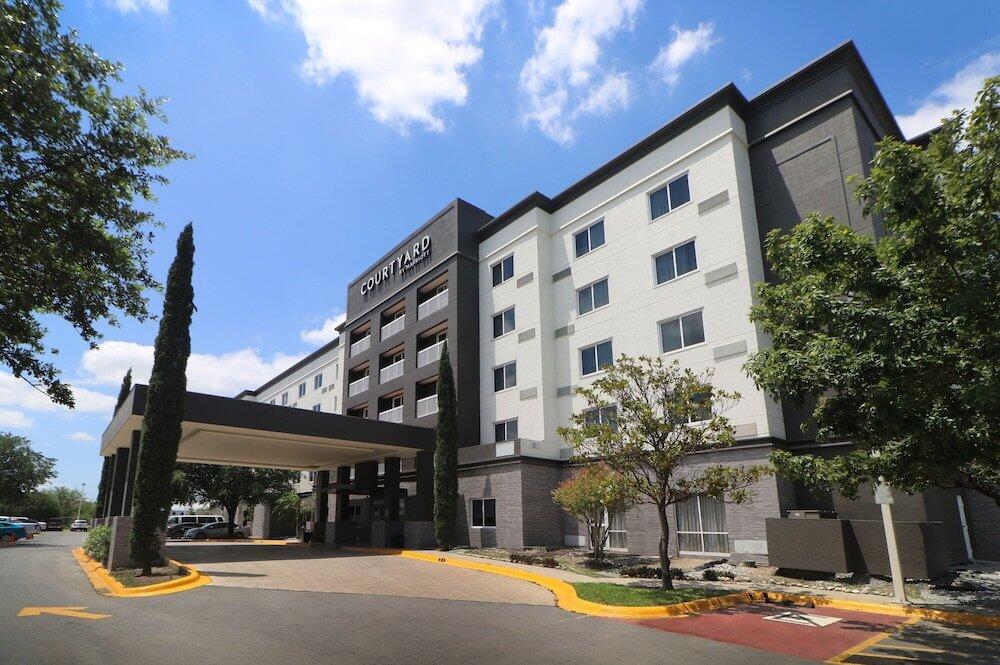 Foto del exterior de Hotel Courtyard Monterrey Airport