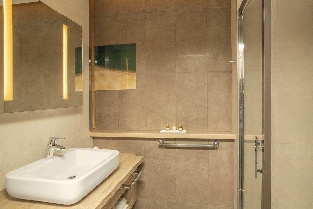 Foto del baño de Hôtel Le B d&amp;#039;Arcachon by Inwood Hotels