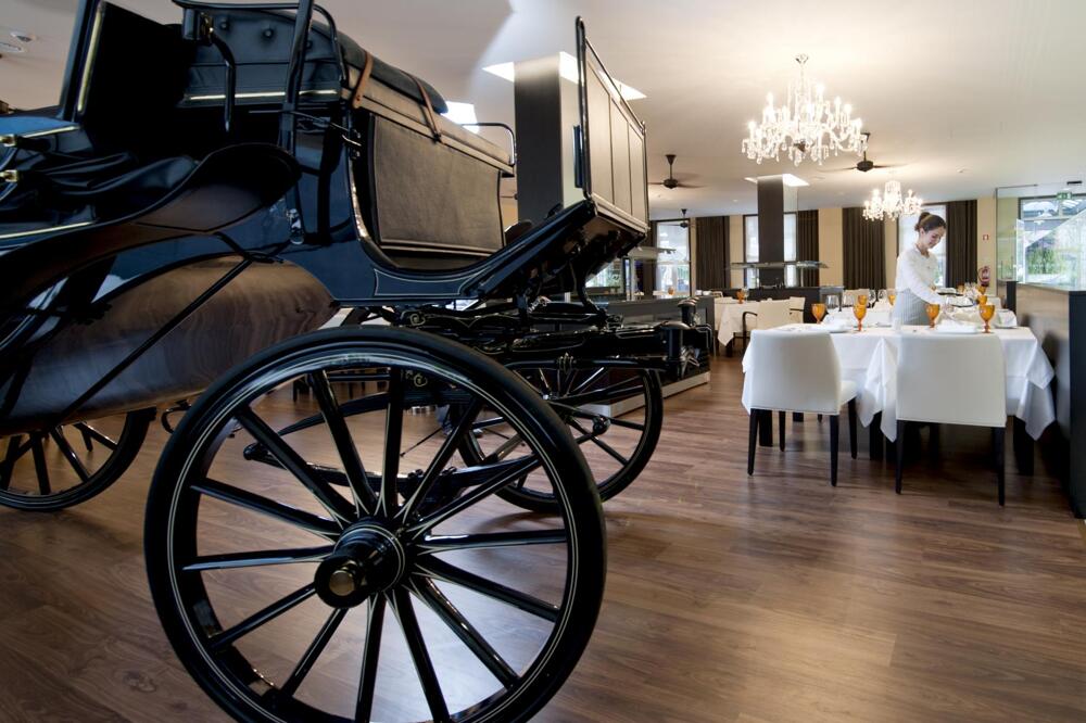 Foto de restauración de SANA Silver Coast Hotel