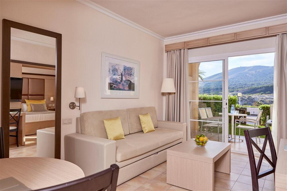 Foto de una habitación de Aparthotel Zafiro Cala Mesquida