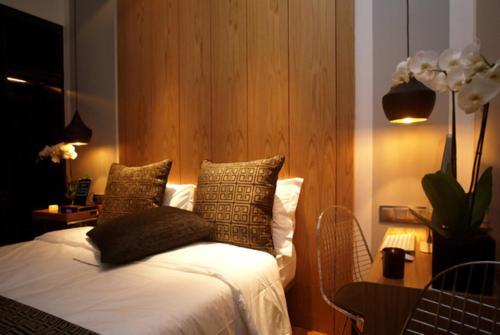 Foto de una habitación de Browns Downtown Hotel