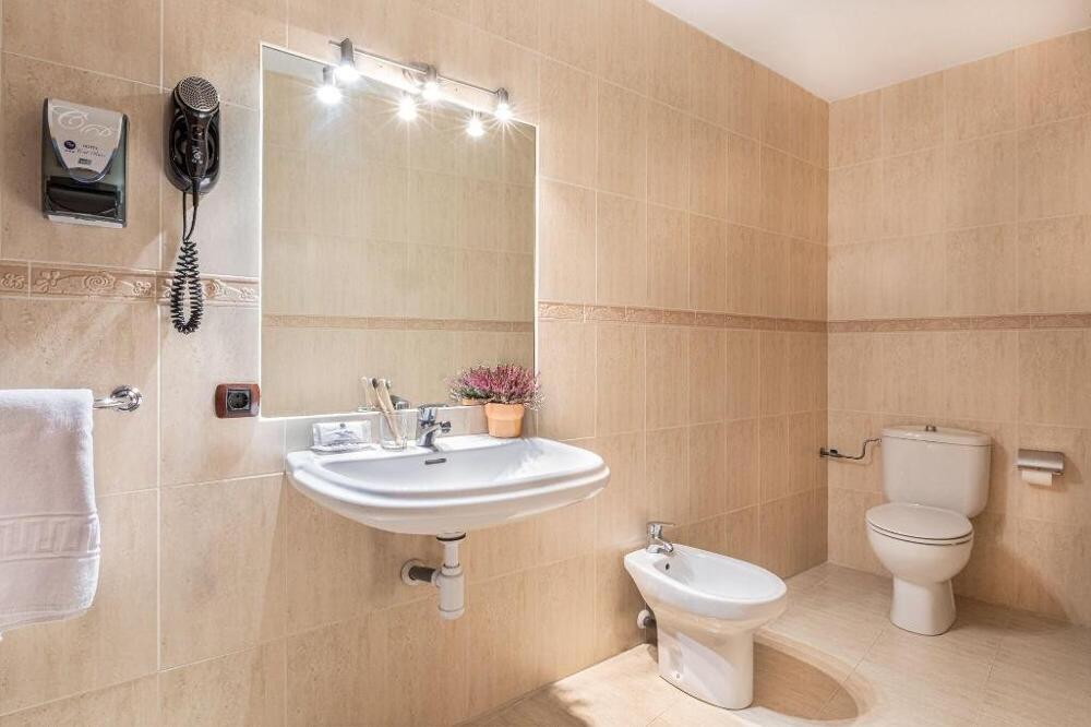 Foto del baño de Hotel Cal Ruiz