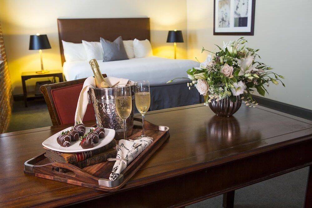 Foto de una habitación de Cork Factory Hotel