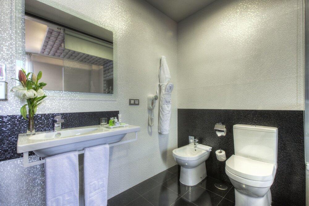 Foto del baño de Hotel NH Ourense