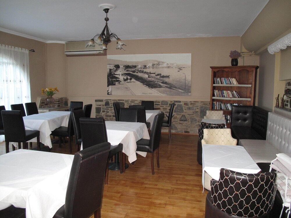 Foto de restauración de Nikolas Hotel