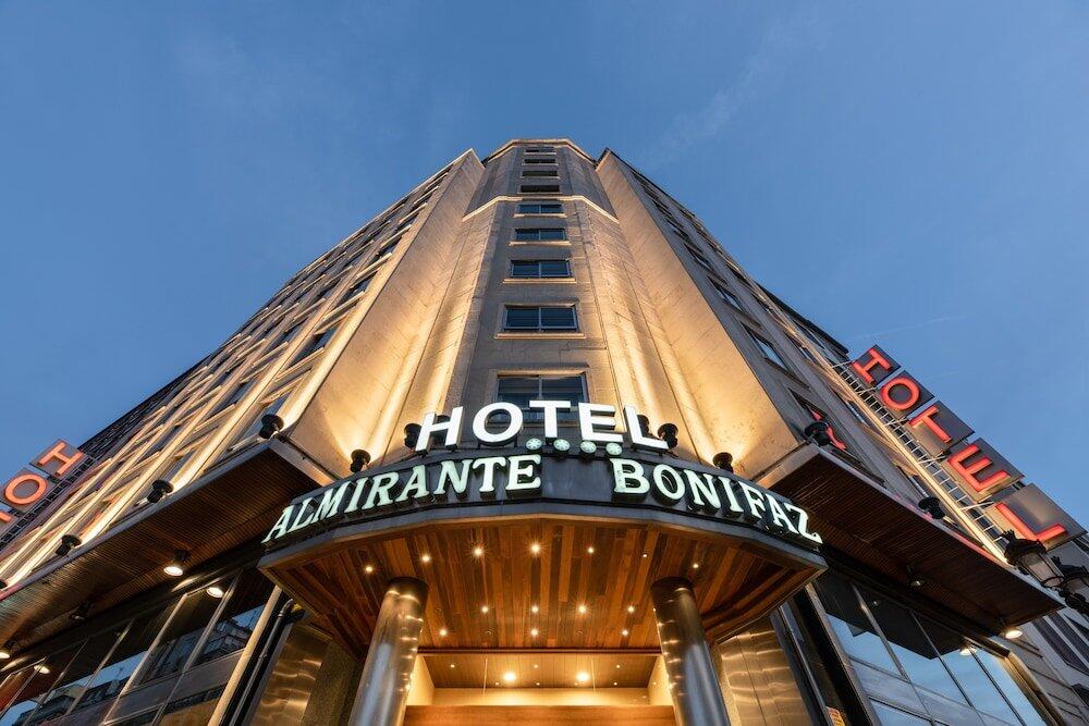 Foto del exterior de Hotel Crisol Almirante Bonifaz
