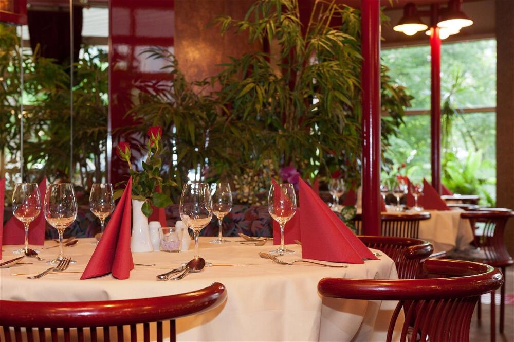 Foto de restauración de Arvena Park Hotel