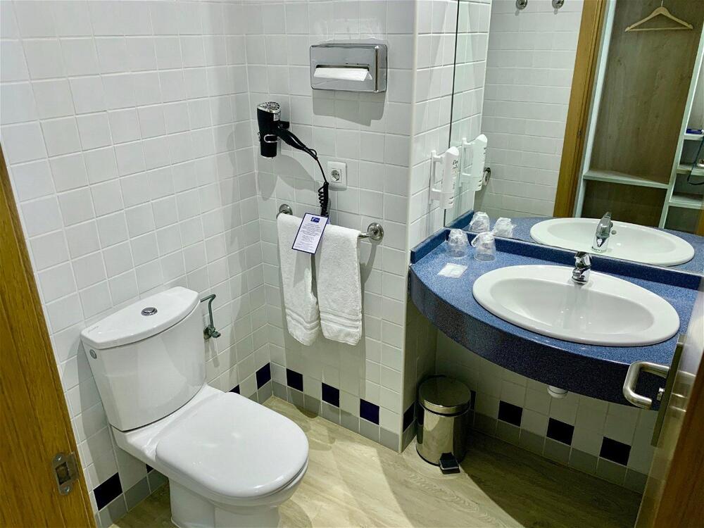 Foto del baño de Holiday Inn Express Ciudad de las Ciencias, an IHG Hotel