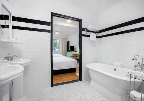 Foto del baño de Hotel AxelBeach Miami South Beach - Adults Only