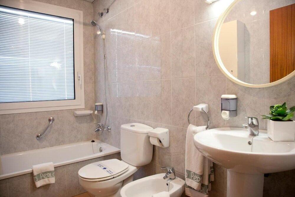 Foto del baño de Hotel La Perla D&amp;#039;Olot