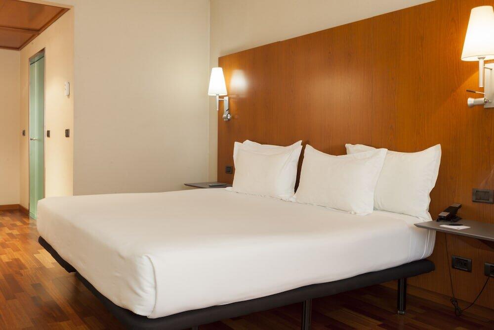 Foto de una habitación de B&amp;amp;B Hotel Ciudad de Lleida