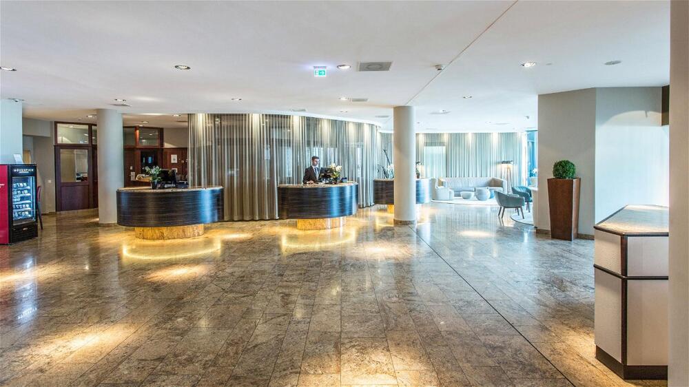 Foto general de Mövenpick Hotel Lausanne