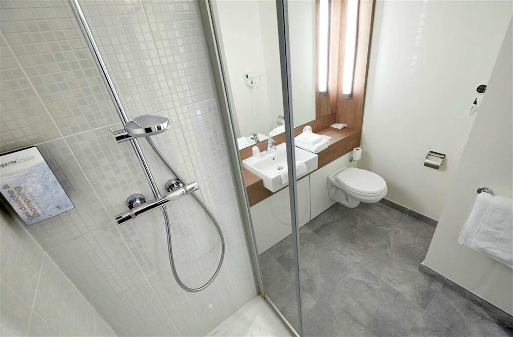 Foto del baño de Hotel Campanile Bayonne