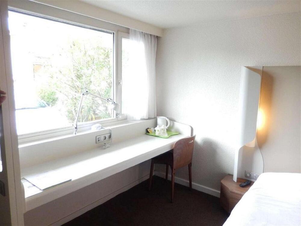 Foto de una habitación de Hotel Campanile Biarritz