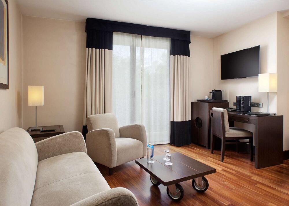 Foto de una habitación de Hotel NH Canciller Ayala Vitoria