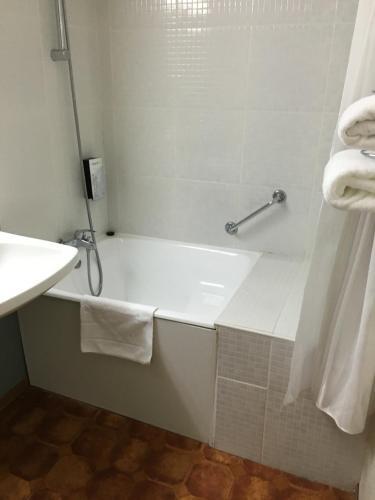 Foto del baño de Hotel Campanile Dax - Saint-Paul-Les-Dax