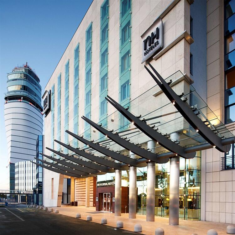 Foto del exterior de Hotel NH Vienna Airport Conference Center